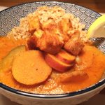 Süßkartoffel-Curry mit Knusper Tofu und Einkornreis